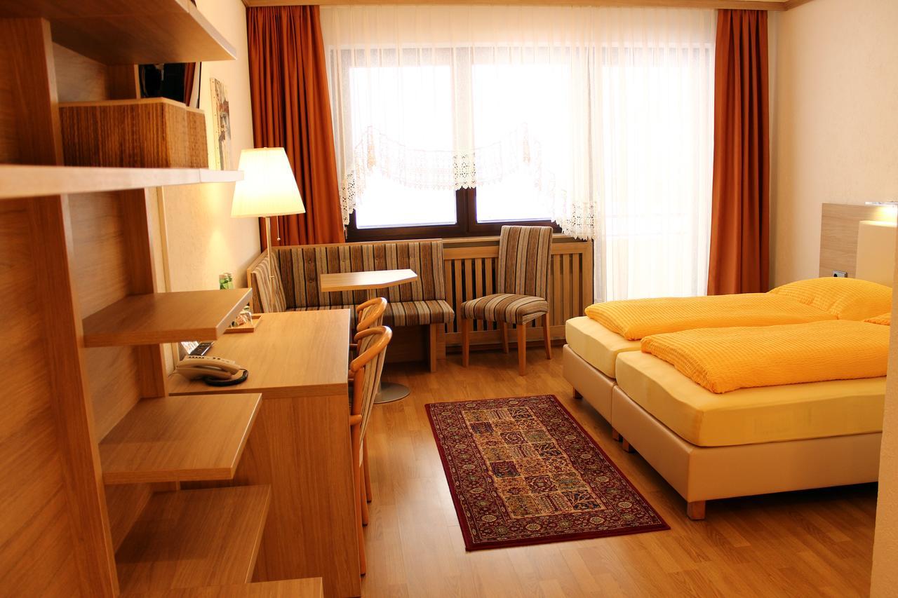 Hotel Sonnenhof Lambichl Bagian luar foto