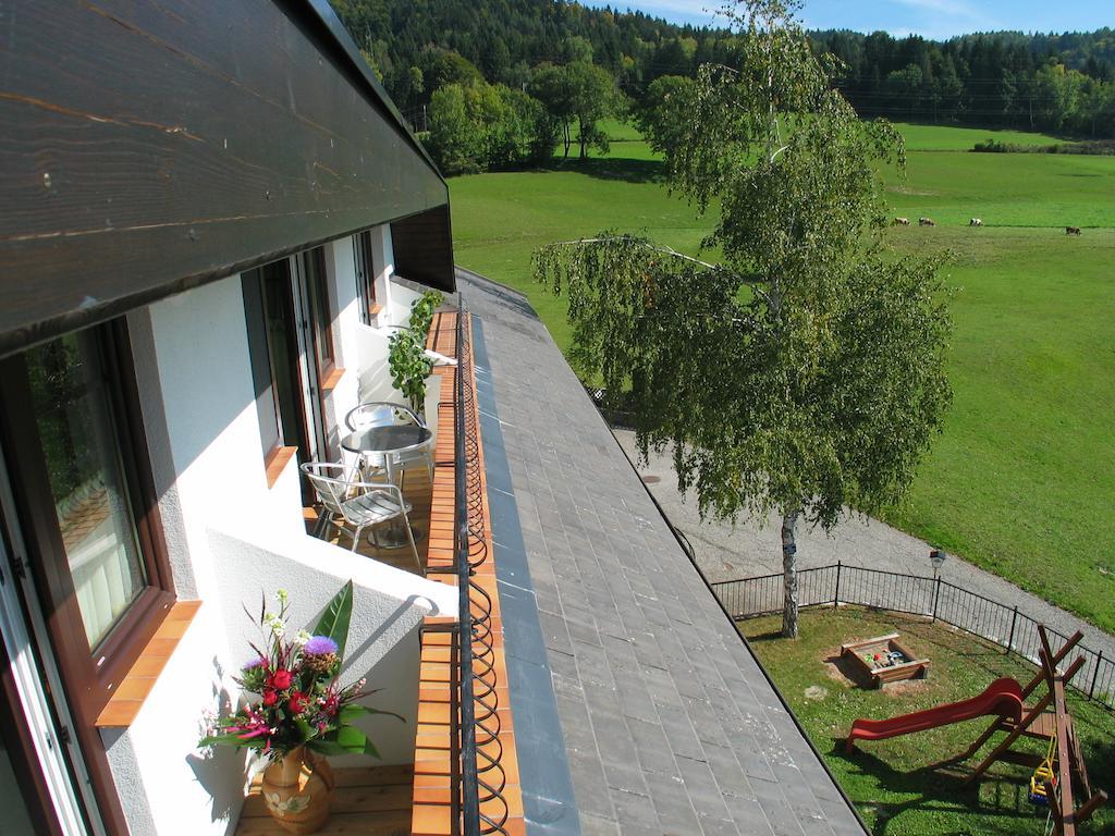 Hotel Sonnenhof Lambichl Bagian luar foto
